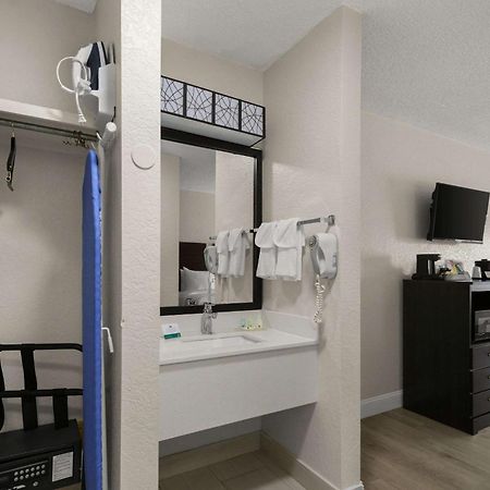 Quality Inn Sarasota I-75 المظهر الخارجي الصورة