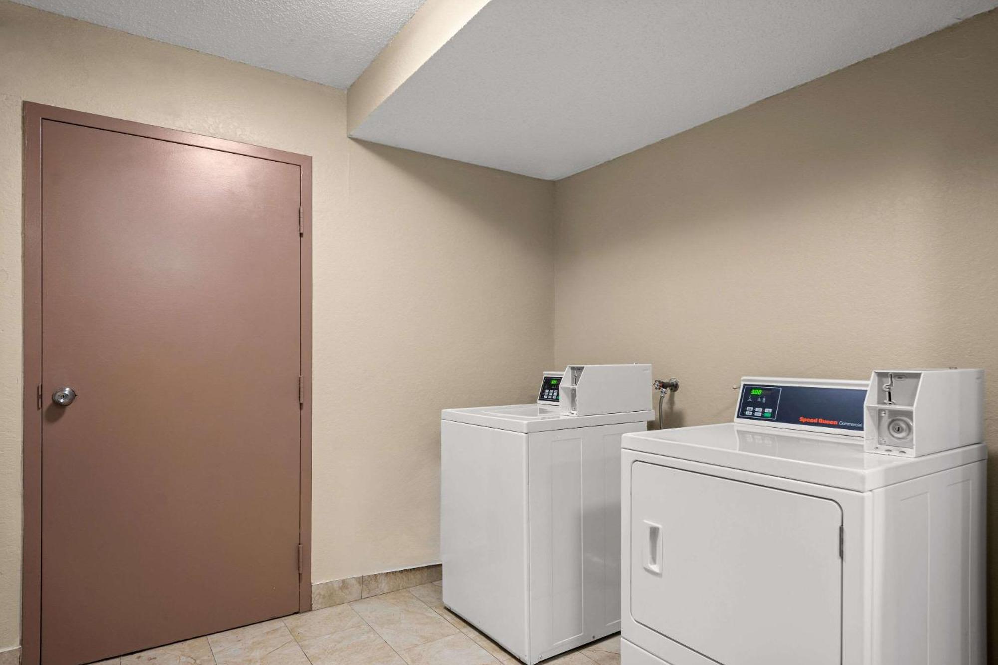 Quality Inn Sarasota I-75 المظهر الخارجي الصورة