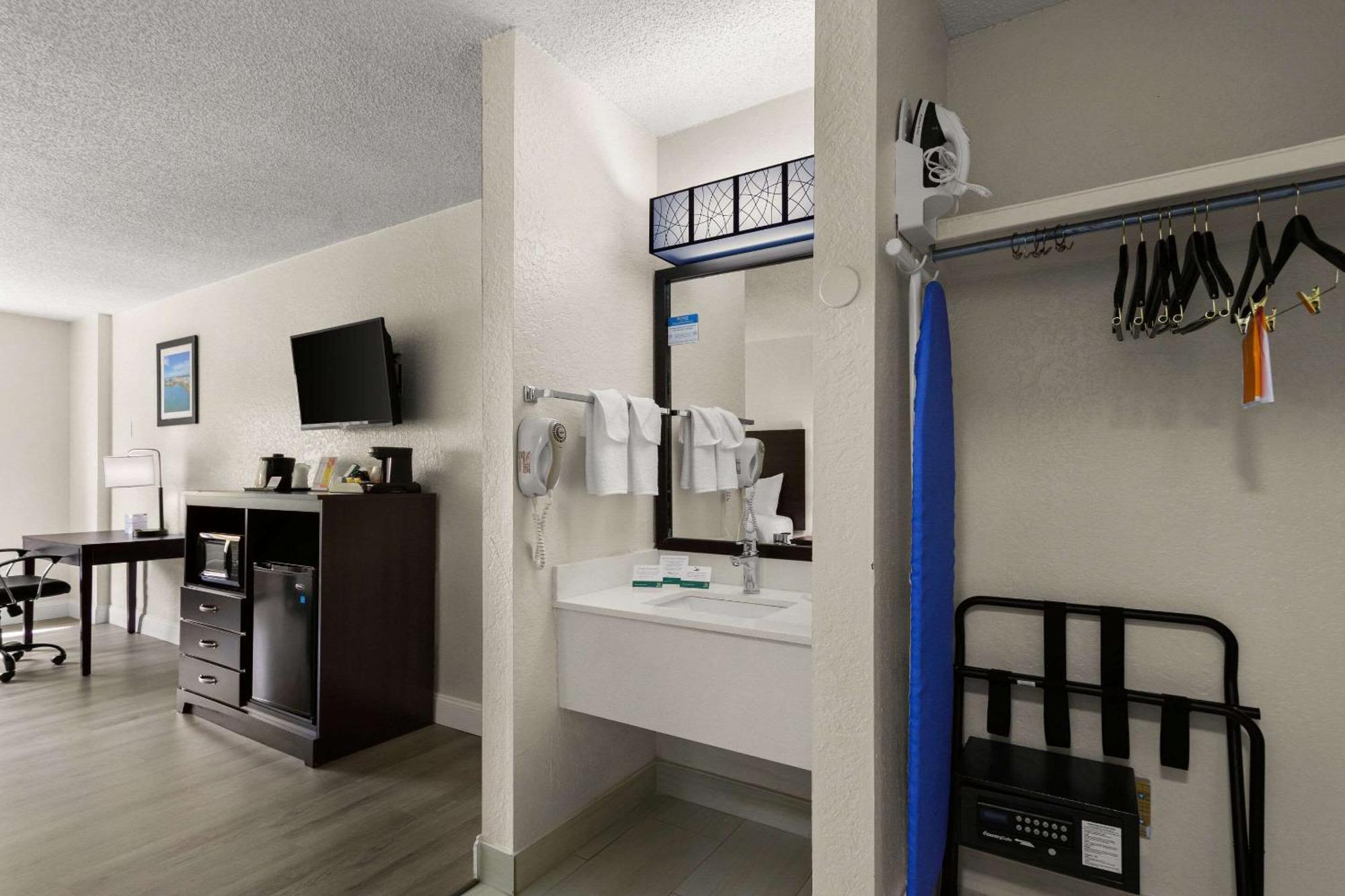 Quality Inn Sarasota I-75 المظهر الخارجي الصورة